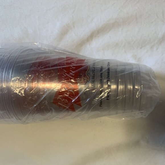 Budweiser Draft Plastic Cups Calgary Flames Full Sleeve of 50 NHL 20oz Solo Cups - Picture 2 of 5